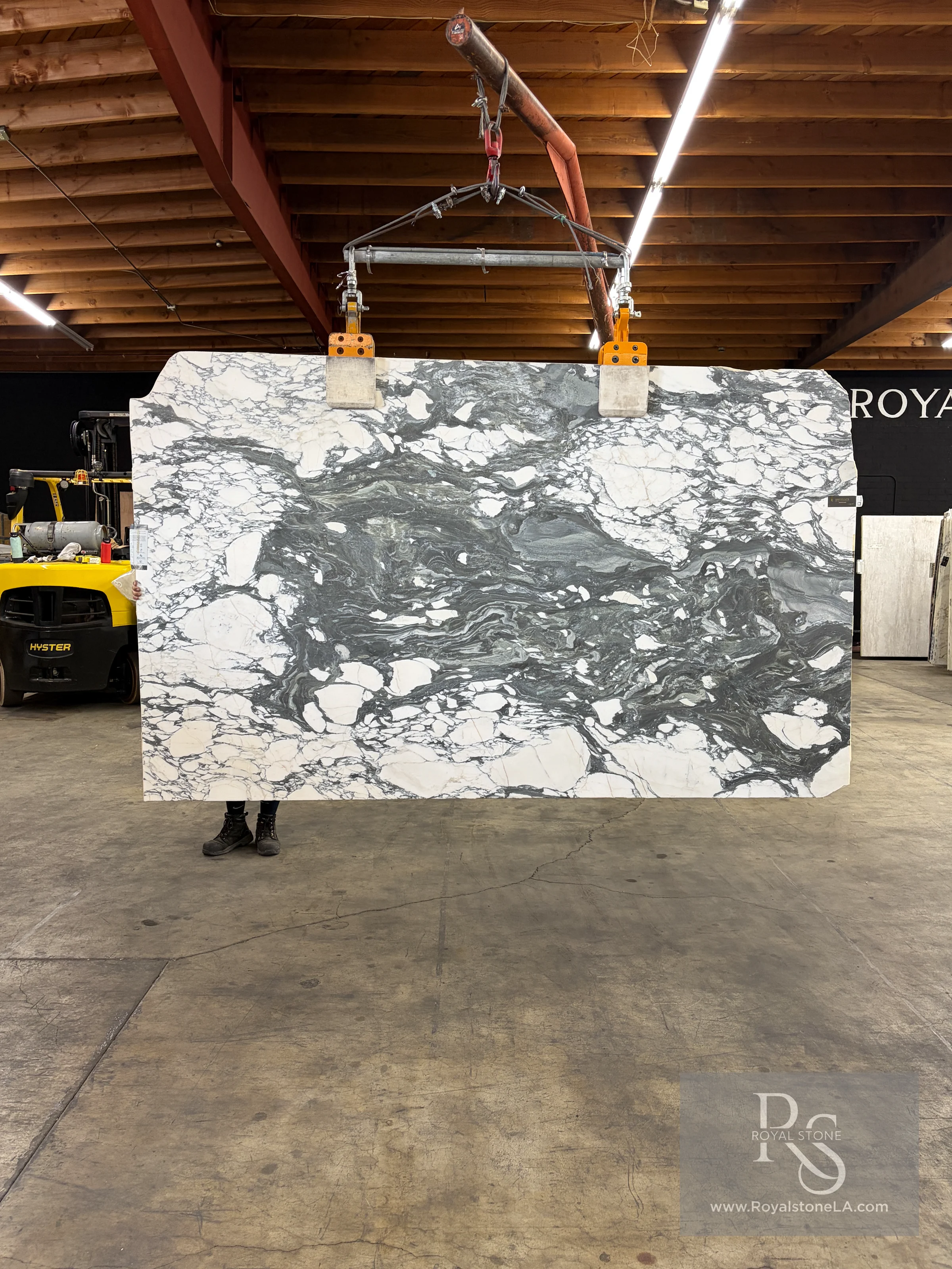 Antolini Arabescato Corchia Extra EC798 marble slab at Royal Stone Los Angeles