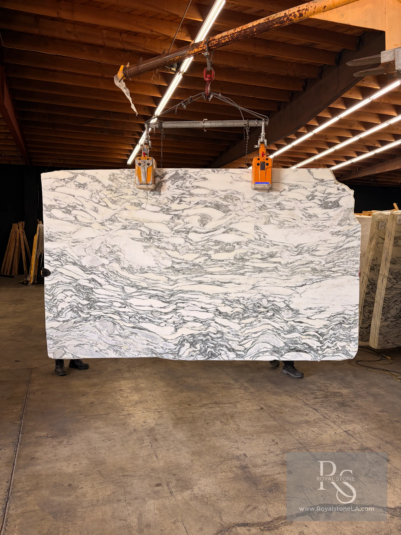 Fantastico Arni — Lot MAN4900 marble slab at Royal Stone Los Angeles